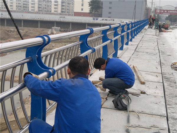 万州不锈钢河道护栏的特性及其在城市景观中的应用